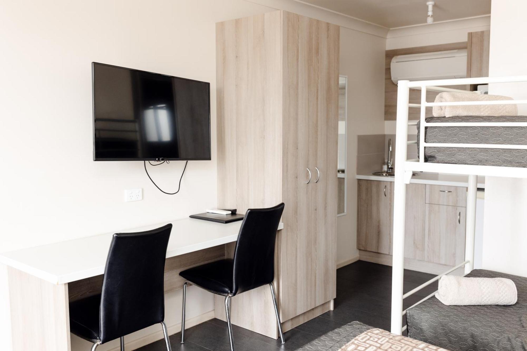 Starline Motor Inn Miles Luaran gambar
