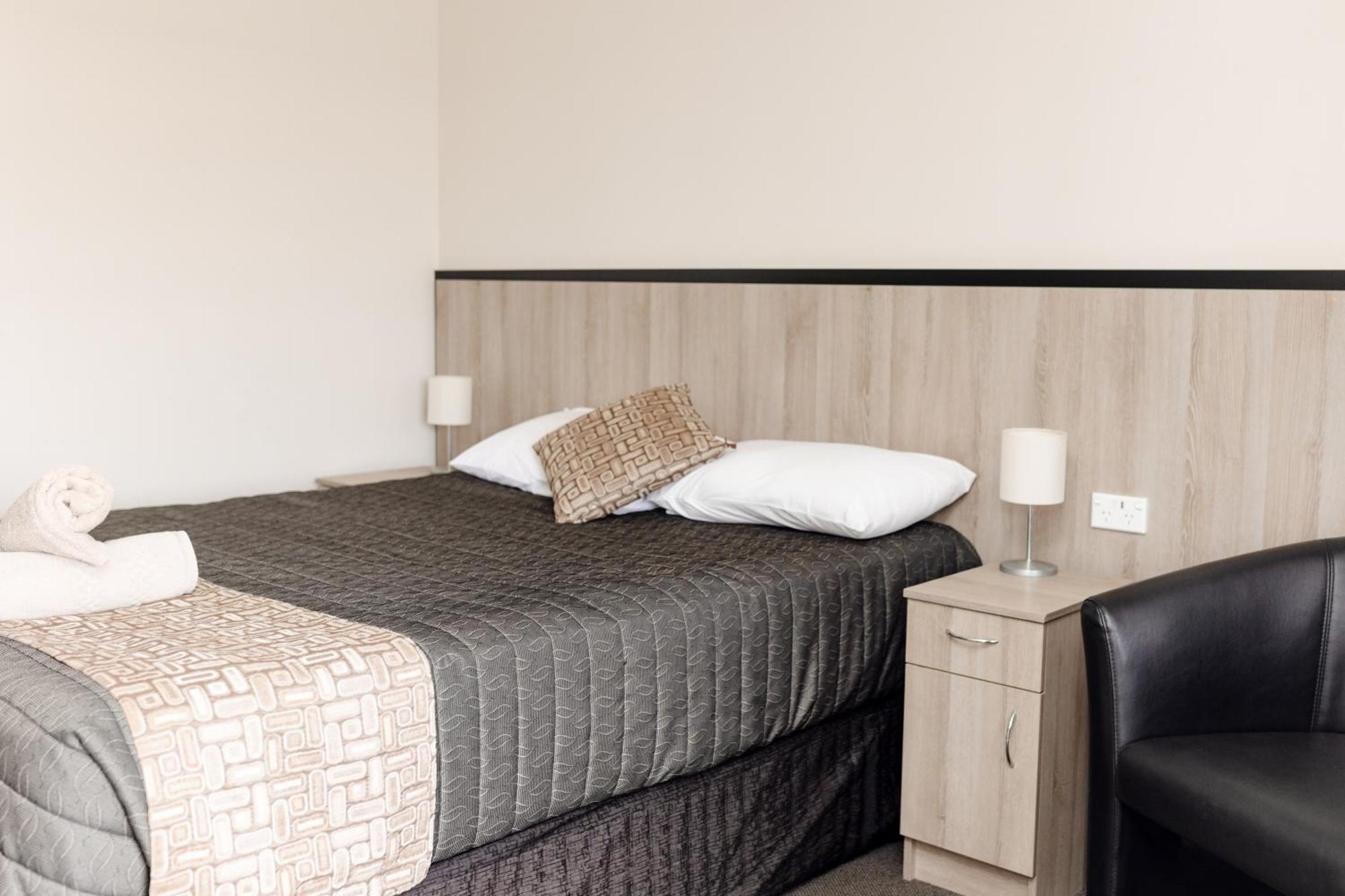 Starline Motor Inn Miles Luaran gambar
